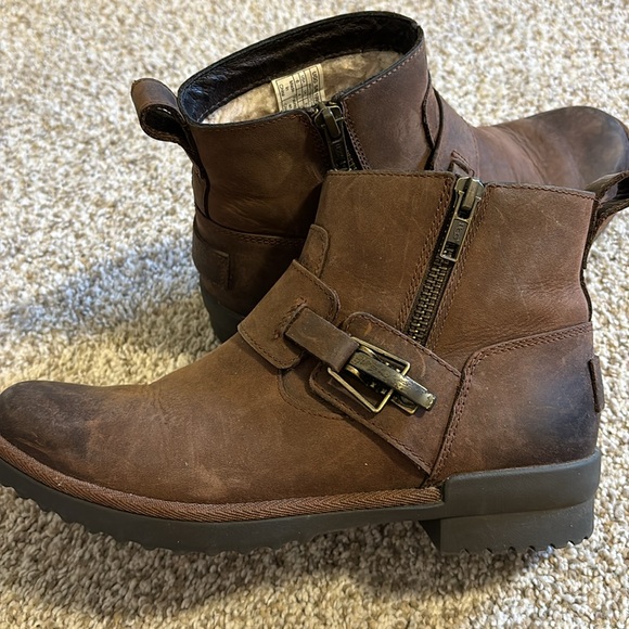 Ugg Cheyne Brown leather boots - Picture 6 of 7